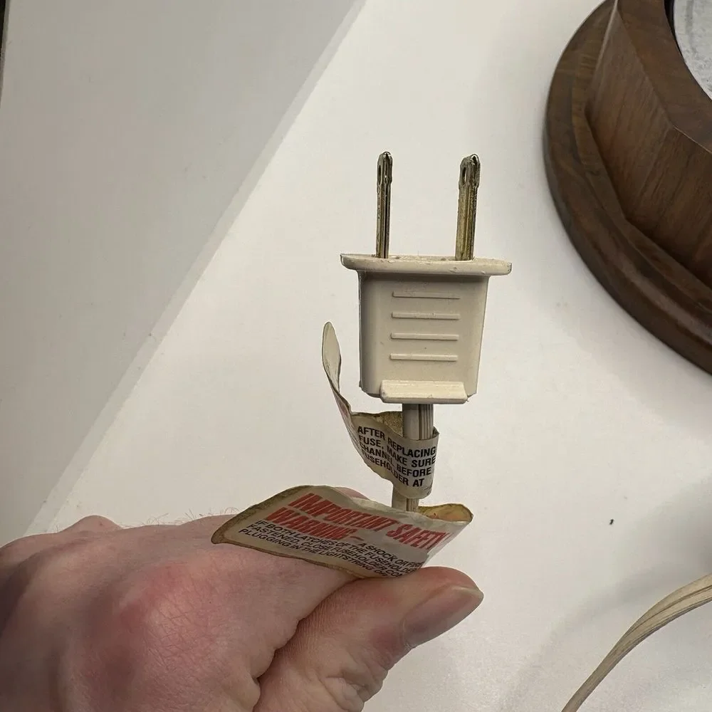 Vintage Corning Pyrex Lamp Leviton 271 120V 7W‎ Single Bulb Wooden Base USA